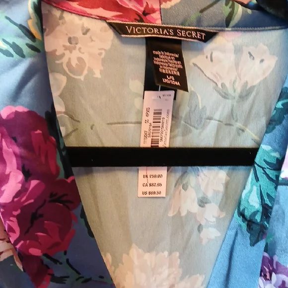 Floral Satin Pajama Set - Picture 3 of 5